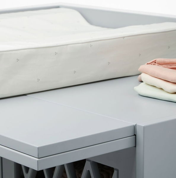 Kommode/Wickelkommode Harlequin in grau (Wickelplatte ausziehbar)