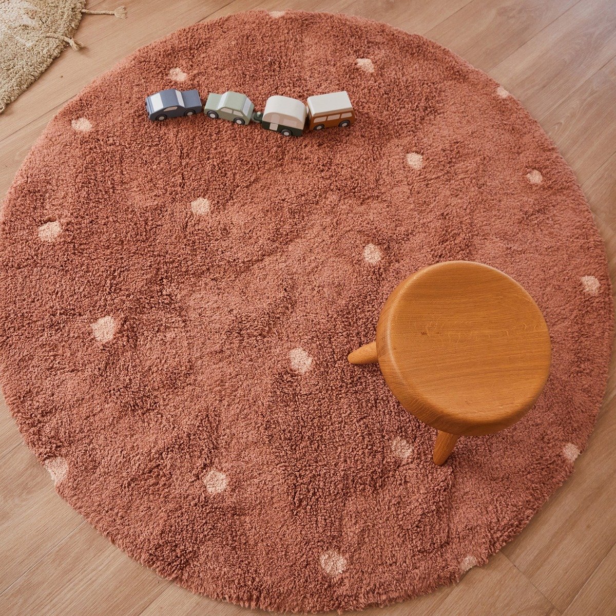 Waschbarer&#x20;Teppich&#x20;P&#xFC;nktchen&#x20;Kastanie