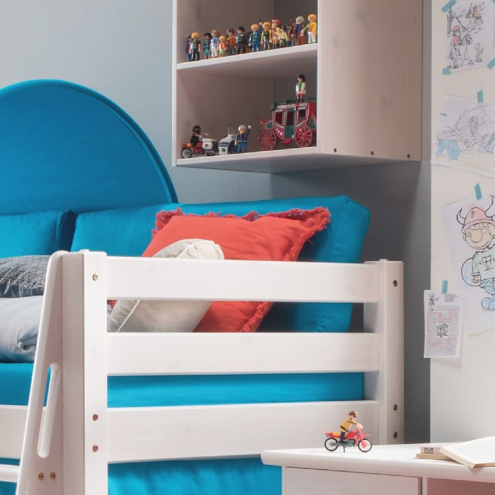Beispie auf einem halbhohen Infans-Bett