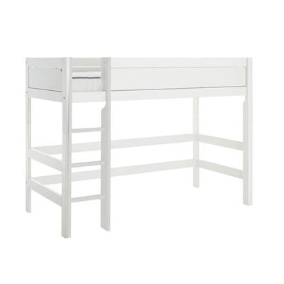 Mittelhohes Bett in deckend weiß mit Rollrost, gerade Leiter Mittelhohes Bett in deckend weiß mit Rollrost, gerade Leiter