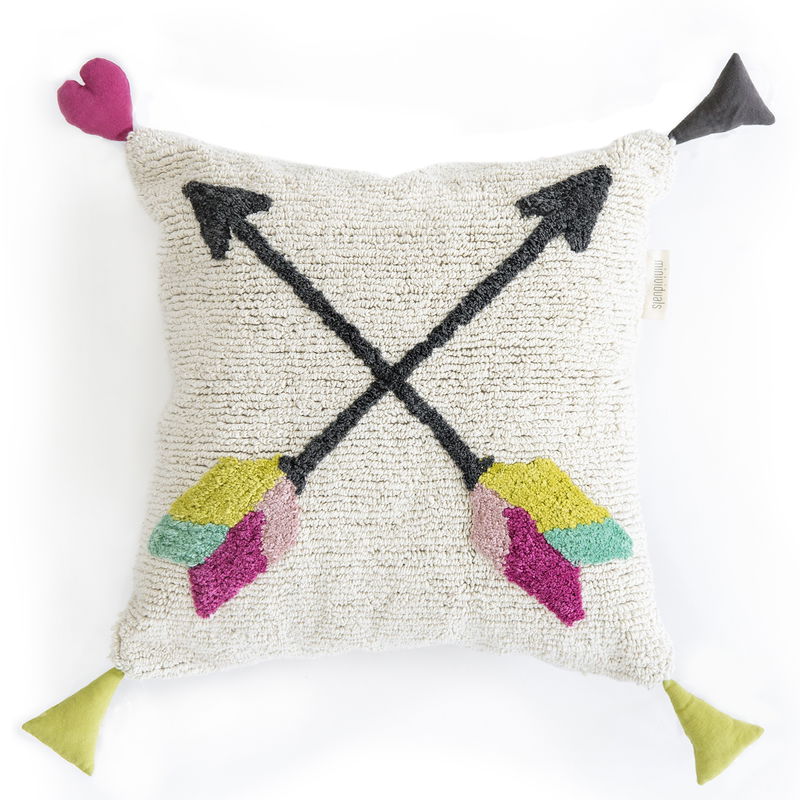 Kissen mit bunten Pfeilen Kissen mit bunten Pfeilen