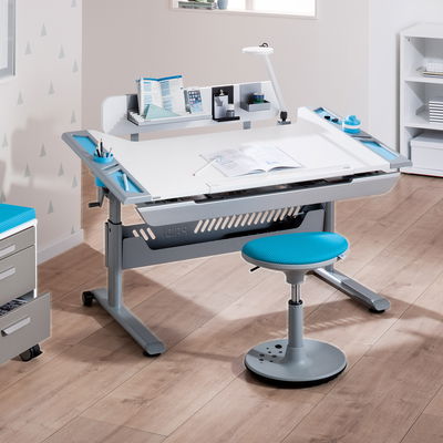 Farbbeispiel: Tablo Schreibtisch und Speedy Hocker. Farbbeispiel: Tablo Schreibtisch und Speedy Hocker.