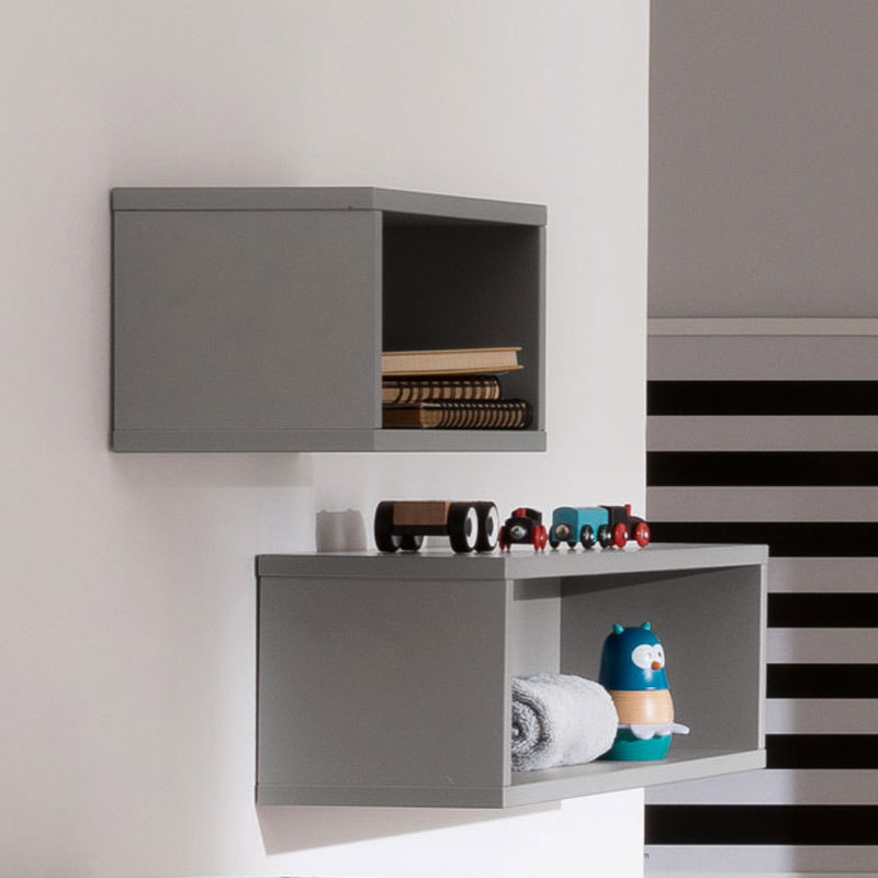 Die Sten Wandbox ist oben zu sehen, darunter das Sten Wandregal. Die Sten Wandbox ist oben zu sehen, darunter das Sten Wandregal.