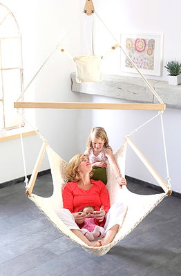 Mira Art Traumschwinger XXL SET Hängesitz - hier passen auch mehrere Personen hinein. Mira Art Traumschwinger XXL SET Hängesitz - hier passen auch mehrere Personen hinein.