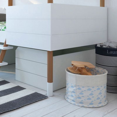 Unter dem Hüttenbett Nah wird mit der Schublade der Platz gut ausgenutzt. Unter dem Hüttenbett Nah wird mit der Schublade der Platz gut ausgenutzt.