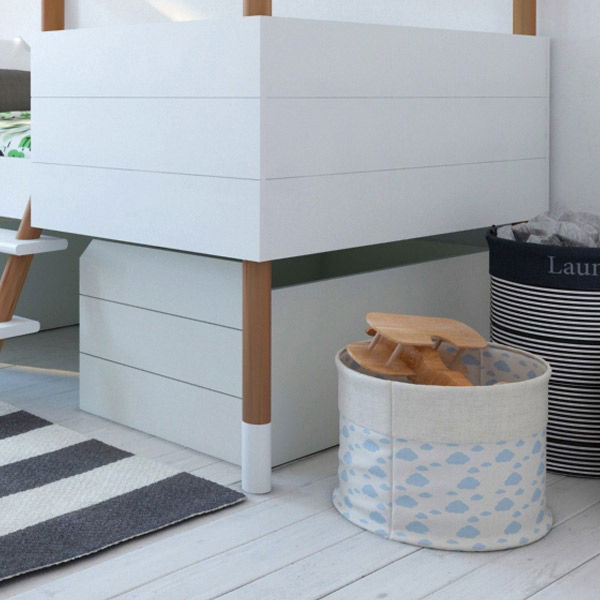 Unter dem Hüttenbett Nah wird mit der Schublade der Platz gut ausgenutzt. Unter dem Hüttenbett Nah wird mit der Schublade der Platz gut ausgenutzt.